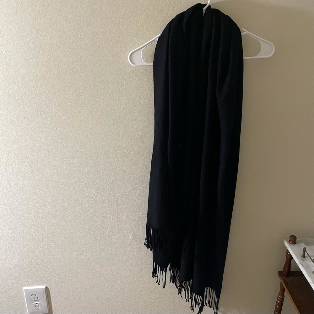 Black scarf